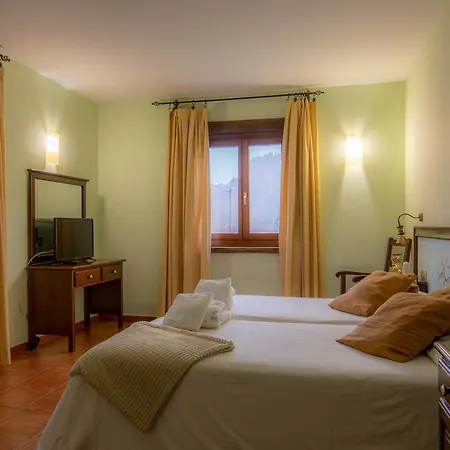 Balneario Rio Pambre 호텔 3*