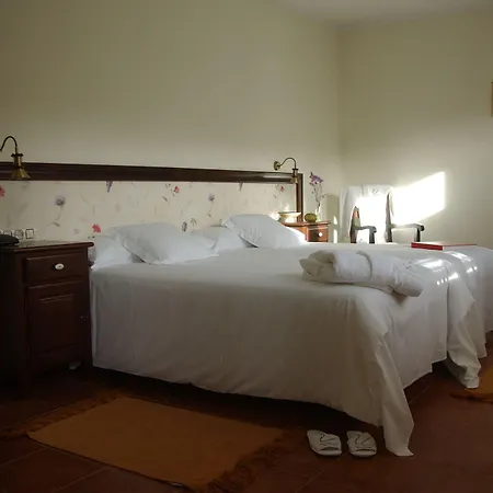 호텔 Balneario Rio Pambre 3*