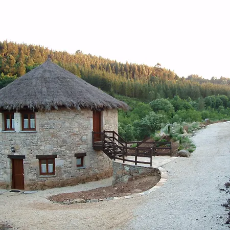 Balneario Rio Pambre 호텔